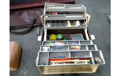 BOITE A PECHE GARNIE