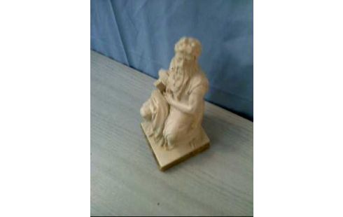 ESTATUA PIEDRA CREMA