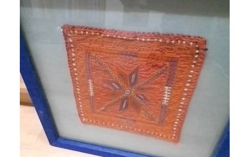 CADRE MORCEAU DE TISSU