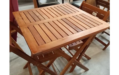 TABLE DE JARDIN TECK