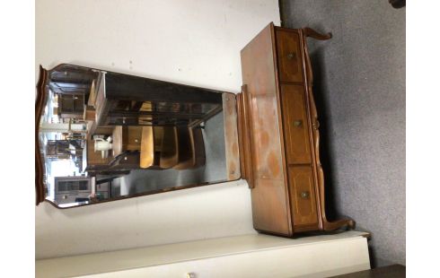 COIFFEUSE STYLE LOUIS XV