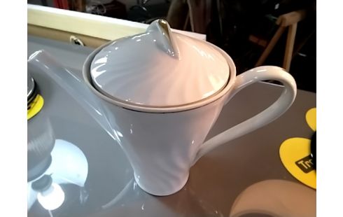 CAFETIERE Porcelaine blanche