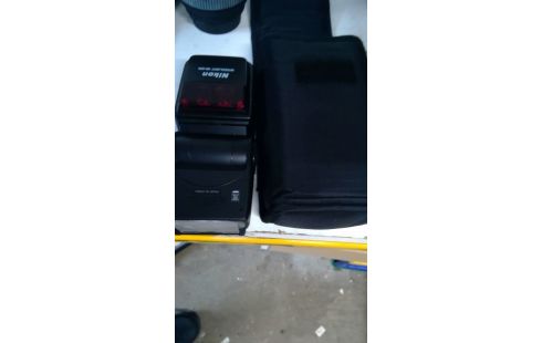 NIKON SPEEDLIGHT SB-600