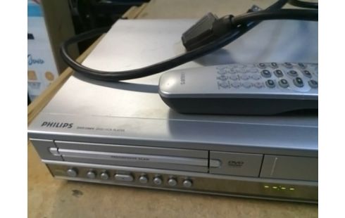 LECTEUR DVD/VHS PHILIPS AVEC TELECOMMANDE (TEST OKAY)