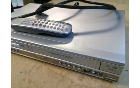 LECTEUR DVD/VHS PHILIPS AVEC TELECOMMANDE (TEST OKAY)