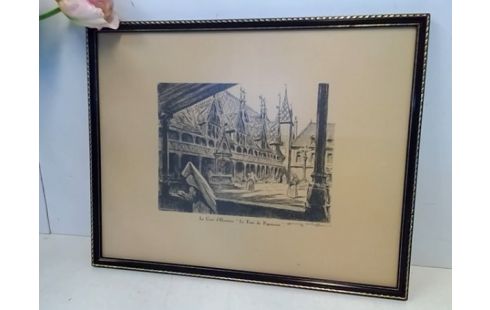 CADRE COUR D'HONNEUR LA TOUR DU PIGEONNIER