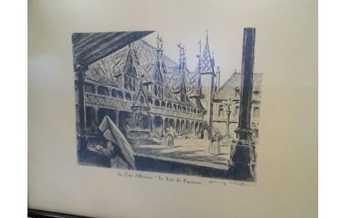 CADRE COUR D'HONNEUR LA TOUR DU PIGEONNIER