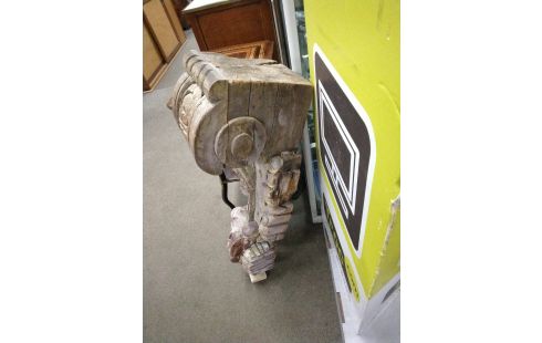 COLONNE BOIS SCULPTÉ