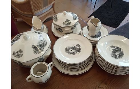 SERVICE DE TABLE decor noir dans l etat