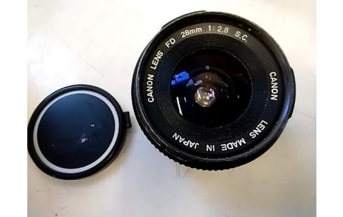ZOOM Canon lens fd 28 mm 1:2.8