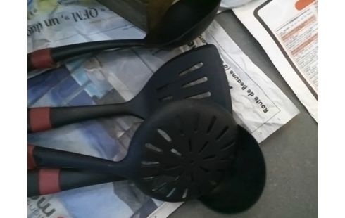 USTENSILE DE CUISINE TEFAL LOT DE 4