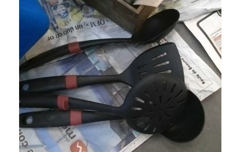 USTENSILE DE CUISINE TEFAL LOT DE 4