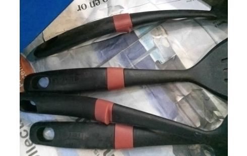 USTENSILE DE CUISINE TEFAL LOT DE 4