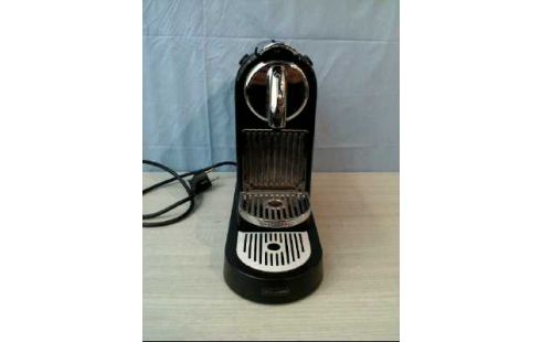 KAFFEEMASCHINE KAPSELN <DE LONGHI NESPRESSO>