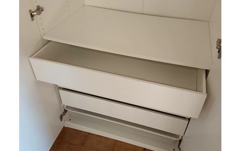 GARDE ROBES IKEA BLANC 3 PORTES