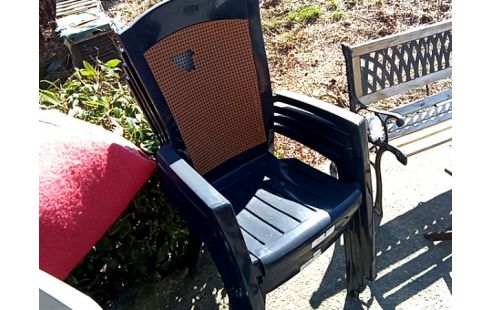 CHAISE DE JARDIN lot 5 pvc bleu