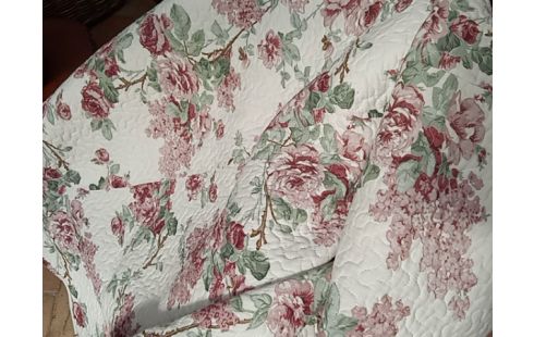 VESTIAIRE COUVRE LIT FLEURI 230/260