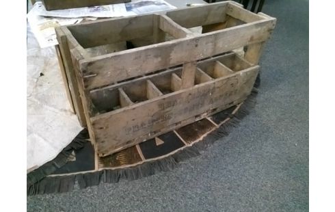 CAISSE A BOUTEILLE EN BOIS