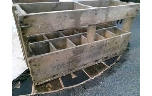 CAISSE A BOUTEILLE EN BOIS