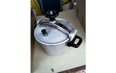 COCOTTE MINUTE SEB+SIFFLET