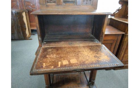 CABINET STYLE NÉO-GOTHIQUE