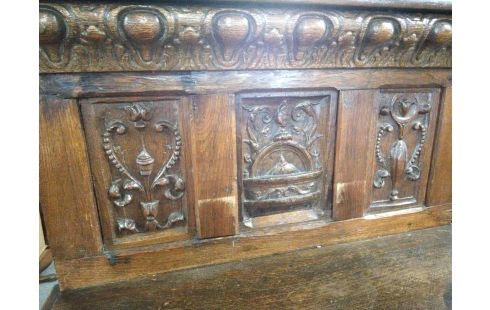 CABINET STYLE NÉO-GOTHIQUE