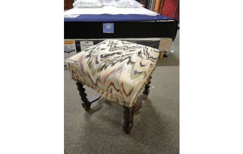 TABOURET STYLE LOUIS XIII