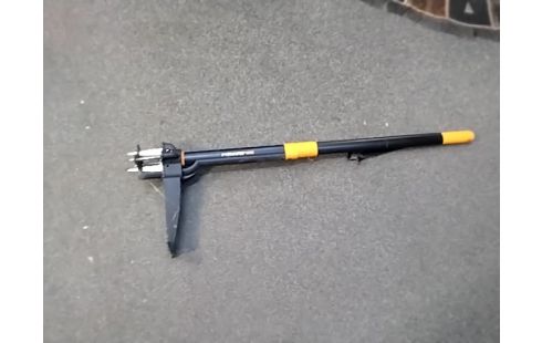 OUTIL DE JARDIN Pour désherber