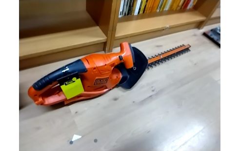 TAILLE HAIE BLACK AND DECKER ORANGE