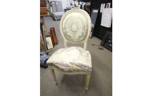 CHAISE STYLE LOUIS XVI A RESTAURER