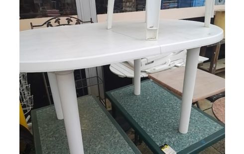 TABLE DE JARDIN