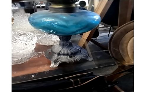 LAMPE A PETROLE Bleu pied métal