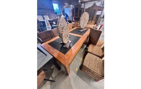 TABLE DE SALLE A MANGER TECK ET GRANIT RECTANGULAIRE