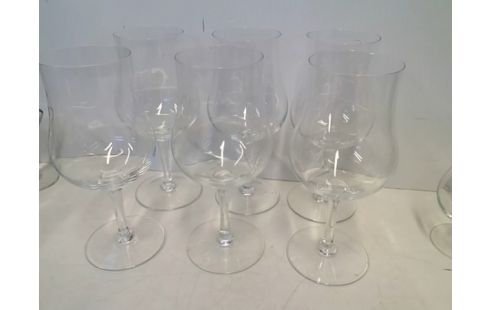LOT DE 6 VERRES A PIEDS