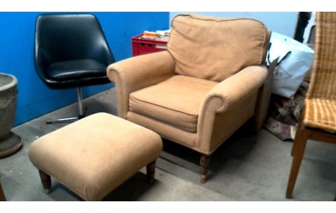 BUTACA., , REPOSAPIÉS