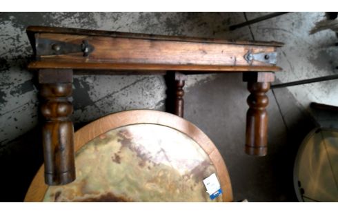 SALONTAFEL ANTIEK SPAANS/KLINKNAGEL