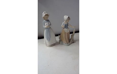 STATUETTE PORCELAINE FEMME
