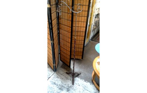 LÁMPARA DE SOBREMESA HIERRO FORJA