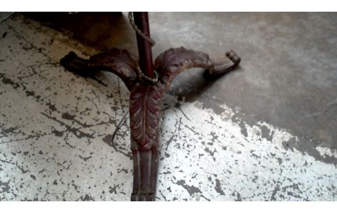 LÁMPARA DE SOBREMESA HIERRO FORJA