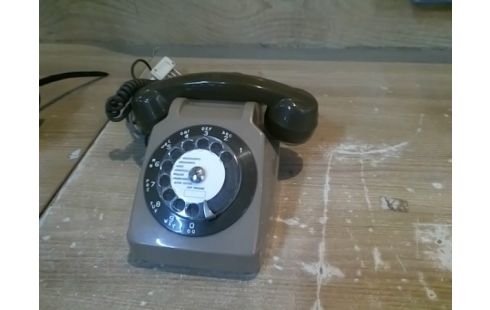 TELEPHONE ANCIEN A CADRAN