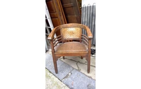 FAUTEUIL STYLE COLONIAL