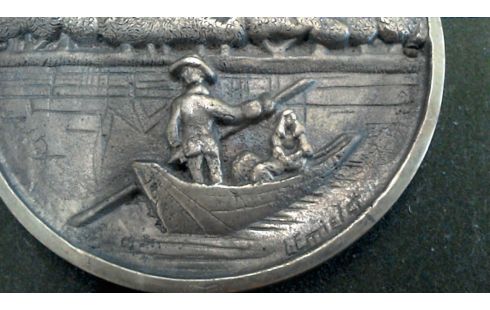 BRONZE NOTRE DAME PARIS SIGNE