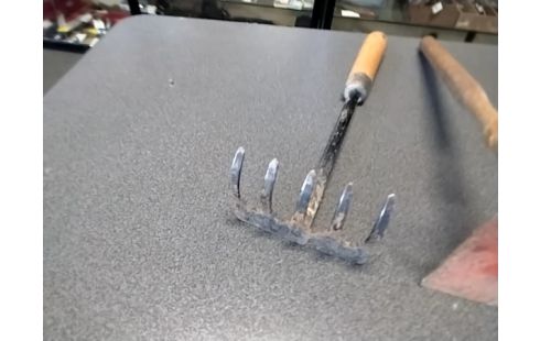 OUTIL DE JARDIN RATEAU PM