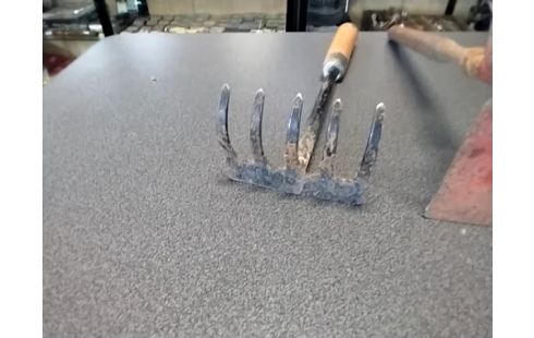 OUTIL DE JARDIN RATEAU PM