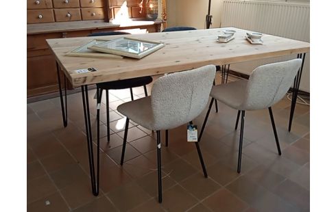 TABLE EN PIN PIED AIGUILLE