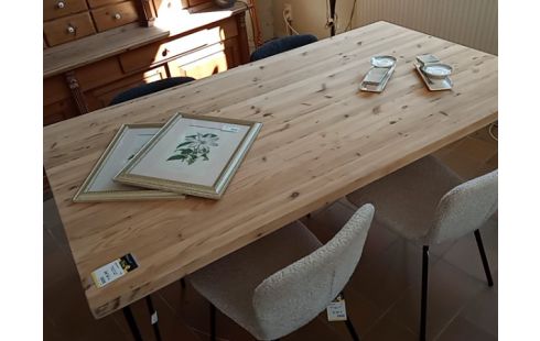 TABLE EN PIN PIED AIGUILLE