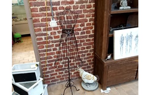 MANNEQUIN METAL BRUN