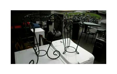 PFLANZENSTÄNDER EISEN