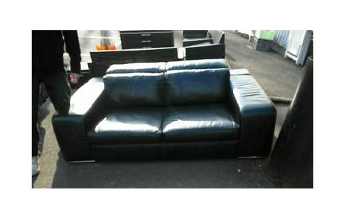 SOFÁ CUERO NEGRO ESTADO ACTUAL