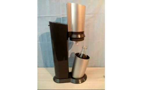 SODASTREAM +3-FLASCHEN & 2 CO2-ZYLINDER